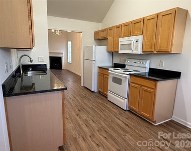 6319 Elliott Drive - Photo Thumbnail 5