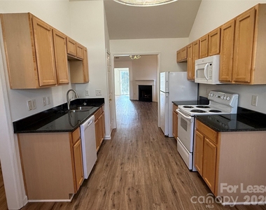 6319 Elliott Drive - Photo Thumbnail 4