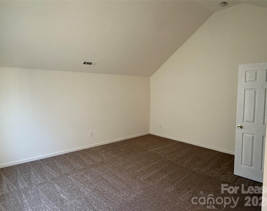 6319 Elliott Drive - Photo Thumbnail 12