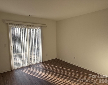 6319 Elliott Drive - Photo Thumbnail 2