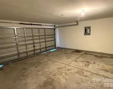 6319 Elliott Drive - Photo Thumbnail 18