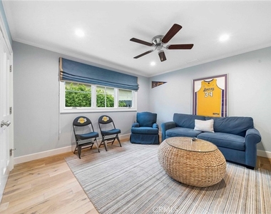 16544 Greenleaf Street - Photo Thumbnail 16