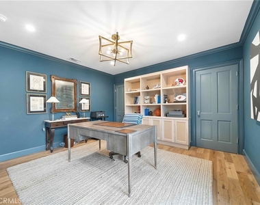 16544 Greenleaf Street - Photo Thumbnail 4