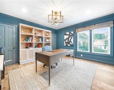 16544 Greenleaf Street - Photo Thumbnail 3