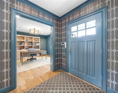 16544 Greenleaf Street - Photo Thumbnail 2