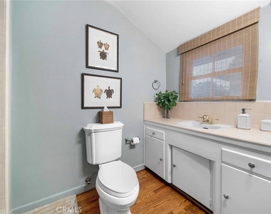16544 Greenleaf Street - Photo Thumbnail 18
