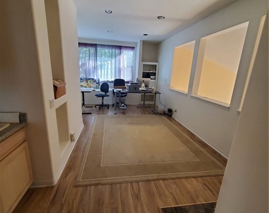 12944 Woodbridge Street - Photo Thumbnail 22
