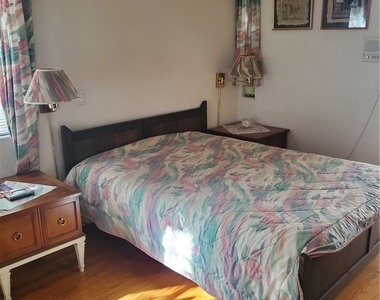 12944 Woodbridge Street - Photo Thumbnail 9