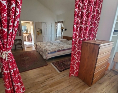 12944 Woodbridge Street - Photo Thumbnail 17