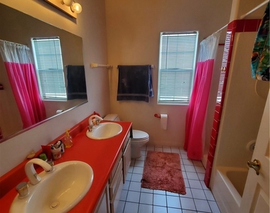12944 Woodbridge Street - Photo Thumbnail 16