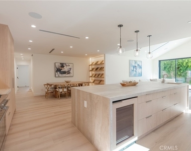 6144 Zelzah Avenue - Photo Thumbnail 12