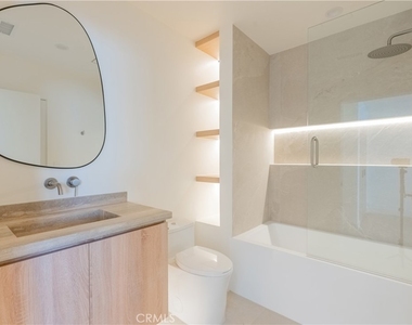 6144 Zelzah Avenue - Photo Thumbnail 41