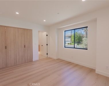 6144 Zelzah Avenue - Photo Thumbnail 42