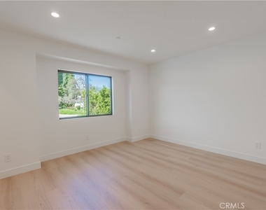 6144 Zelzah Avenue - Photo Thumbnail 39