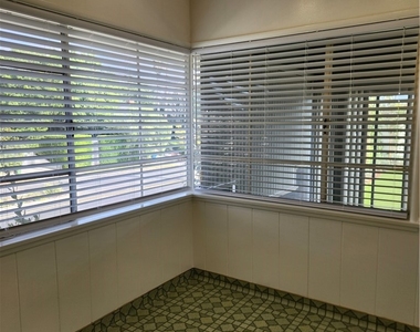 10504 Dunleer Drive - Photo Thumbnail 7