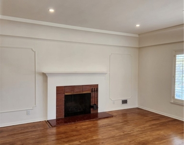 10504 Dunleer Drive - Photo Thumbnail 2