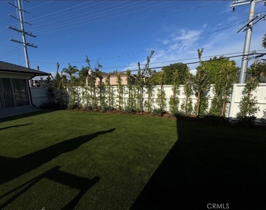 10504 Dunleer Drive - Photo Thumbnail 12