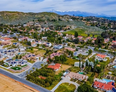 11760 Lasselle Street - Photo Thumbnail 31