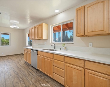 11760 Lasselle Street - Photo Thumbnail 9