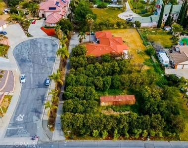 11760 Lasselle Street - Photo Thumbnail 36