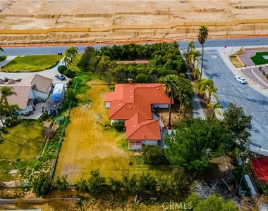 11760 Lasselle Street - Photo Thumbnail 37