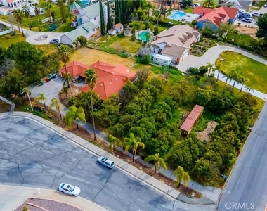 11760 Lasselle Street - Photo Thumbnail 29