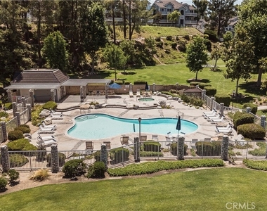 26941 Rainbow Glen Drive - Photo Thumbnail 30