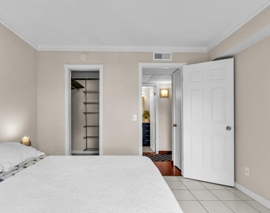 470 N Civic Dr - Photo Thumbnail 31