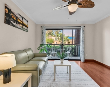 470 N Civic Dr - Photo Thumbnail 23