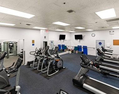 470 N Civic Dr - Photo Thumbnail 45