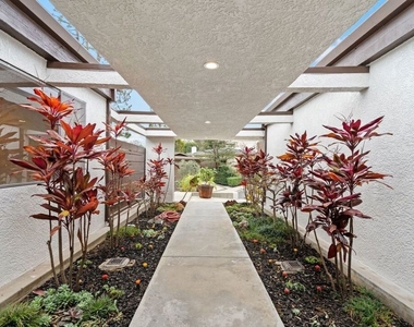 3135 Chandelle Road - Photo Thumbnail 3