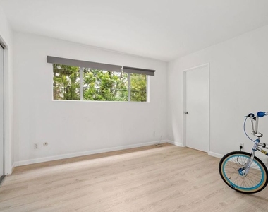 3135 Chandelle Road - Photo Thumbnail 17