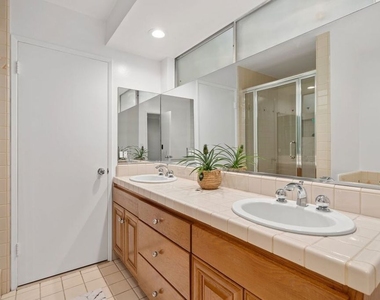 3135 Chandelle Road - Photo Thumbnail 15