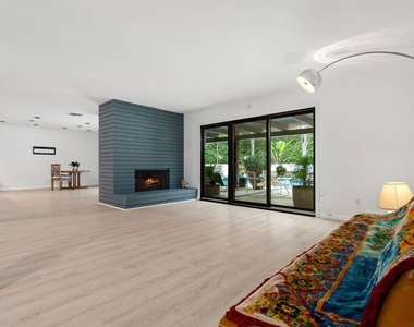 3135 Chandelle Road - Photo Thumbnail 5