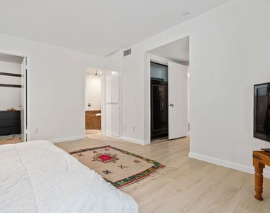 3135 Chandelle Road - Photo Thumbnail 20