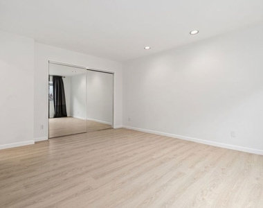 3135 Chandelle Road - Photo Thumbnail 14