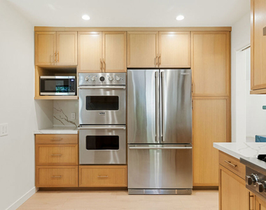 4933 Collett Avenue - Photo Thumbnail 3