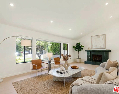 4933 Collett Avenue - Photo Thumbnail 6