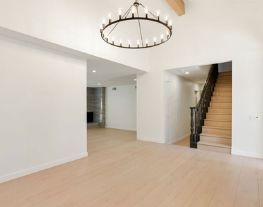 4933 Collett Avenue - Photo Thumbnail 22