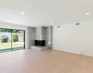 4933 Collett Avenue - Photo Thumbnail 17