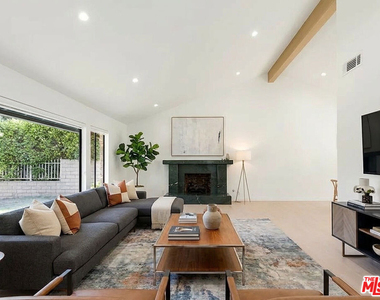4933 Collett Avenue - Photo Thumbnail 9