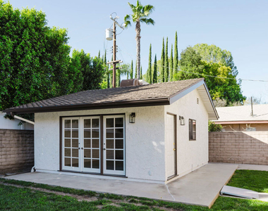 4933 Collett Avenue - Photo Thumbnail 45