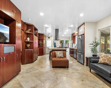 5008 Valley Ridge Avenue - Photo Thumbnail 8