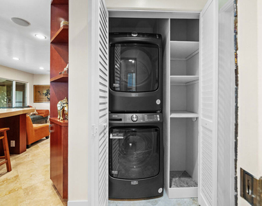 5008 Valley Ridge Avenue - Photo Thumbnail 12