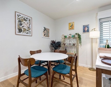 141 S Clark Drive - Photo Thumbnail 15