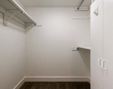 701 Ocean Avenue - Photo Thumbnail 13