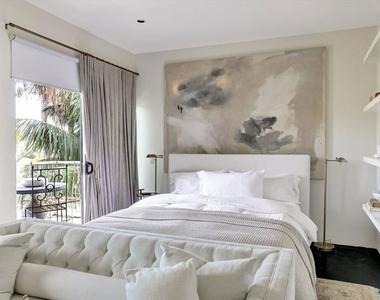 2425 Clement Avenue - Photo Thumbnail 8