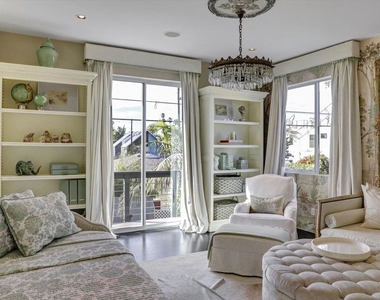 2425 Clement Avenue - Photo Thumbnail 13