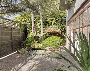 2425 Clement Avenue - Photo Thumbnail 19