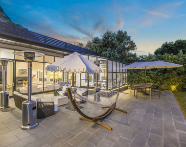 1833 Franklin Canyon Drive - Photo Thumbnail 24